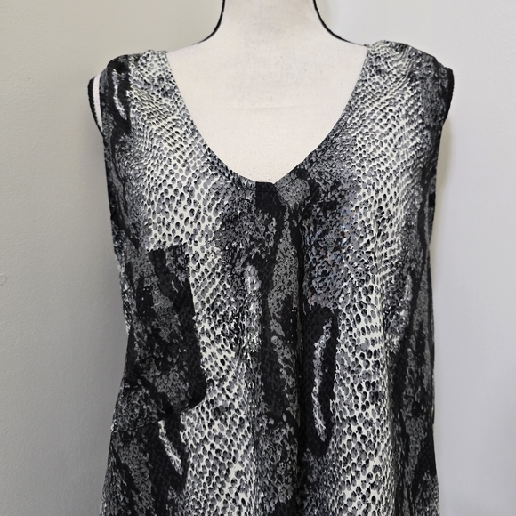 SHOW ME YOUR MUMU Sleeveless Snakeskin Bold Exotic Edgy V Neck Hi Lo Top S Black - Picture 2 of 14